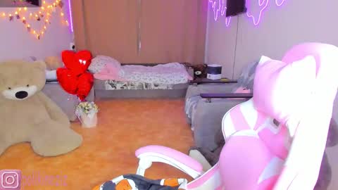 Sara online show from 02-25-26, 02:48