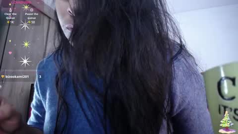 Snapshot of merylintiwg01 chatting on 12-19-24, 03:18 M online show from 12-19-24, 03:18