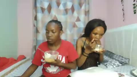 Snapshot of messyluna chatting on 05-26-26, 11:01 meggy and bree online show from 05-26-26, 11:01