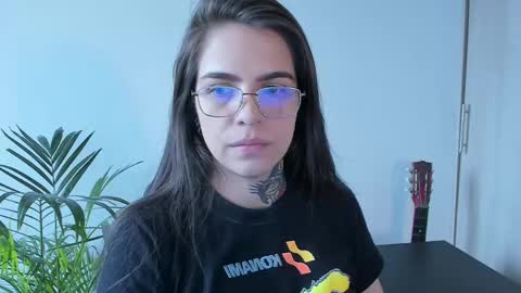 Snapshot of meurief chatting on 05-17-26, 03:30 Meurif online show from 05-17-26, 03:30