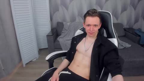 MEVERIK OUSHEN online show from 04-14-26, 07:25