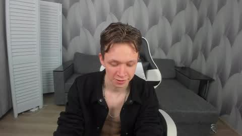 MEVERIK OUSHEN online show from 04-28-26, 04:56