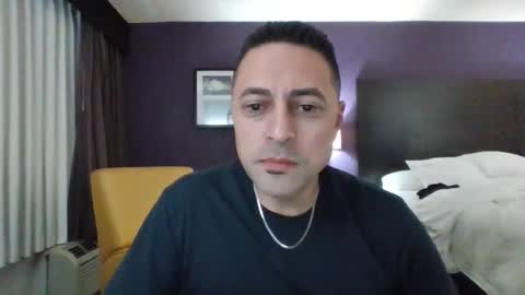 Snapshot of mexirican80 chatting on 11-13-25, 04:22 The MexiRican online show from 11-13-25, 04:22