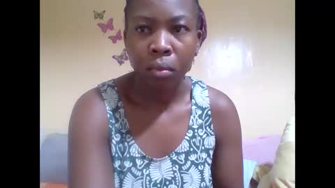 Snapshot of meybel chatting on 05-08-26, 01:55 Meybel online show from 05-08-26, 01:55