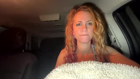 Snapshot of mezzy69 chatting on 01-01-25, 09:28 mezzy69 online show from 01-01-25, 09:28