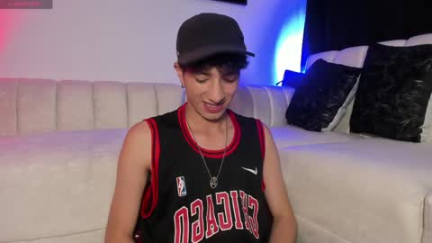 Snapshot of mhatias_ chatting on 05-13-26, 05:49 MATHIAS online show from 05-13-26, 05:49