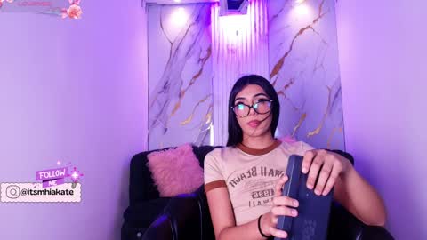 Mhia Kate online show from 04-06-26, 12:06