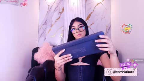 Mhia Kate online show from 05-18-26, 12:11