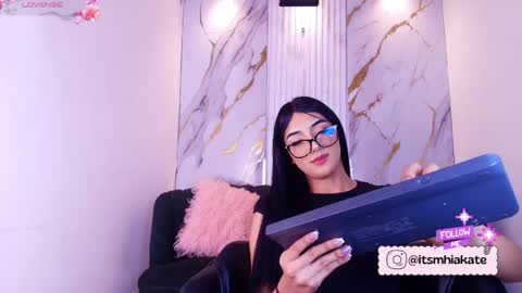 Mhia Kate online show from 05-20-26, 12:11