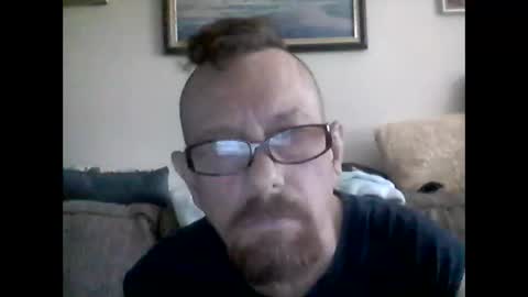 Snapshot of mhitch924 chatting on 06-09-26, 12:17 mhitch924 online show from 06-09-26, 12:17
