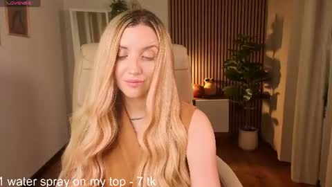Snapshot of mi1a_ chatting on 06-17-26, 08:39 mi1a_ online show from 06-17-26, 08:39