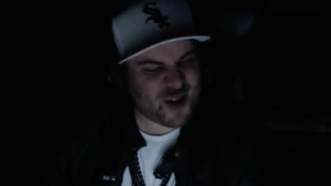 Snapshot of mi_vida21 chatting on 01-31-25, 08:33 just ask online show from 01-31-25, 08:33