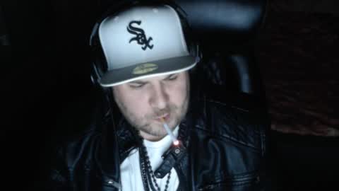 Snapshot of mi_vida21 chatting on 01-31-25, 11:35 just ask online show from 01-31-25, 11:35