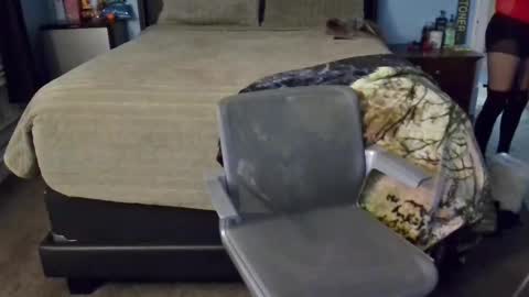 Mia online show from 12-14-24, 06:13