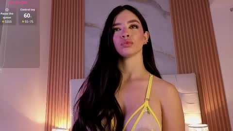 mia online show from 07-03-26, 10:05
