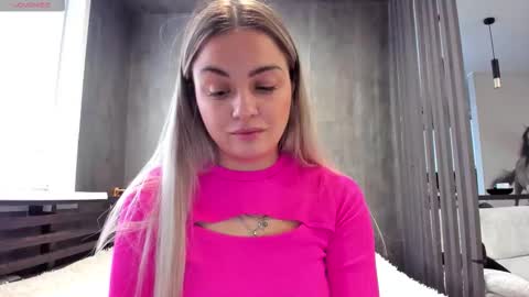 Mia online show from 11-14-25, 03:27