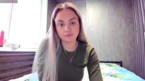 Mia online show from 02-02-26, 02:54