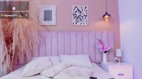 mia__bailey_ online show from 07-23-26, 10:08