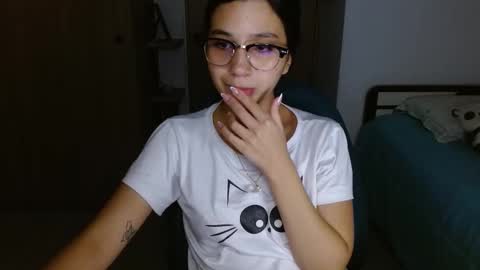 Mia online show from 02-18-26, 06:31