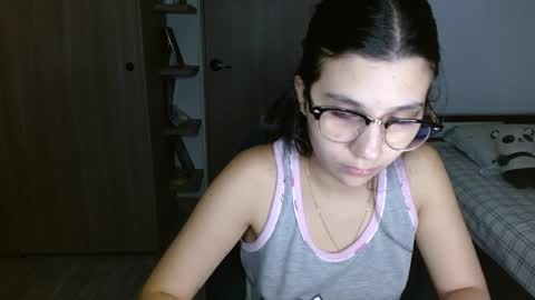 Mia online show from 04-07-26, 04:24