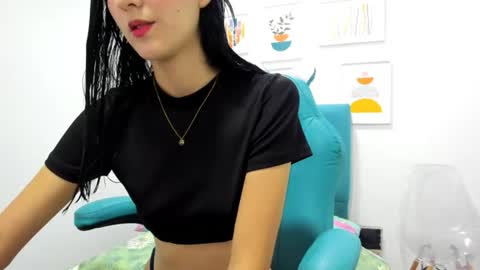 Snapshot of mia__rose18 chatting on 06-11-26, 11:41 mia__rose18 online show from 06-11-26, 11:41
