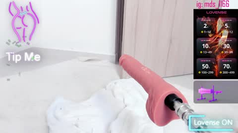 Mia adams  online show from 01-13-25, 09:52