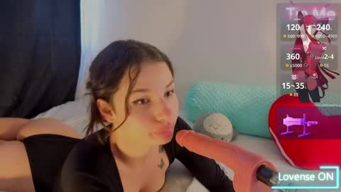 Mia adams  online show from 04-01-26, 05:21