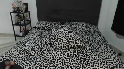 mia online show from 12-28-24, 05:23