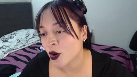 mia online show from 01-05-25, 02:27