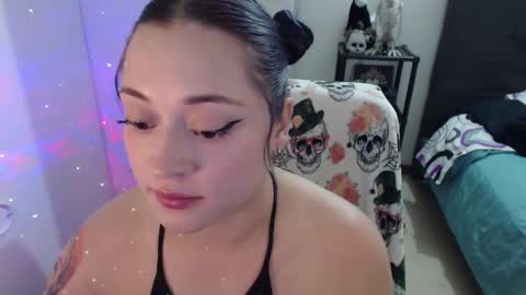 mia online show from 01-31-25, 10:10