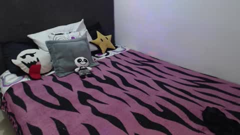 mia online show from 10-22-25, 12:44