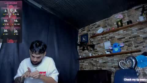 Snapshot of mia_and_vincentt chatting on 05-31-26, 03:15 Mia and vincentt model indepent online show from 05-31-26, 03:15