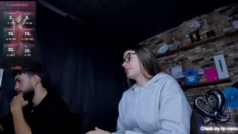 Snapshot of mia_and_vincentt chatting on 06-22-26, 06:54 Mia and vincentt model indepent online show from 06-22-26, 06:54