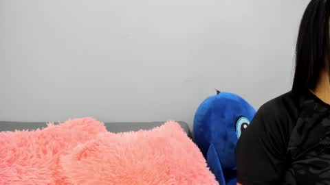 Snapshot of mia_belmonte chatting on 07-16-26, 07:42 mia_belmonte online show from 07-16-26, 07:42
