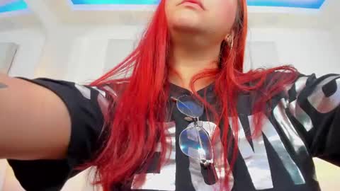 Mia online show from 06-15-26, 03:58