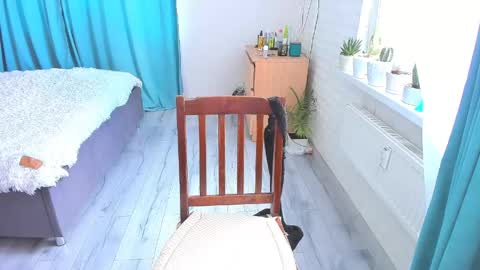 Snapshot of mia_brackenridge chatting on 06-06-26, 12:43 Mia6969 online show from 06-06-26, 12:43