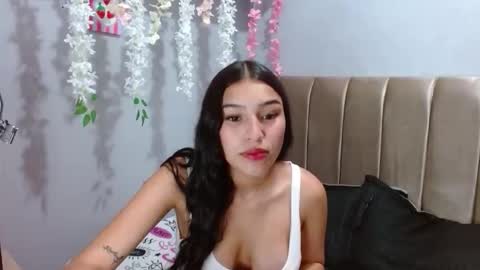 mia_brown69 online show from 05-22-26, 12:40