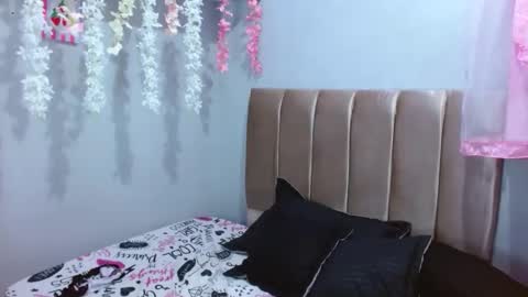 mia_brown69 online show from 06-05-26, 02:18