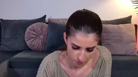 Freya Allen online show from 01-09-26, 01:08