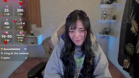 Mia online show from 01-10-25, 08:51