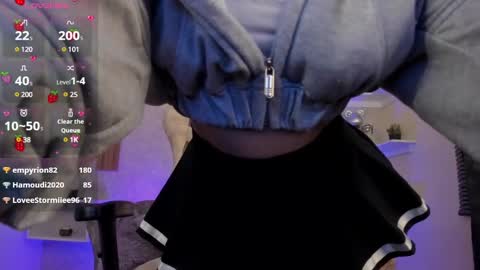 Mia online show from 01-28-25, 09:19