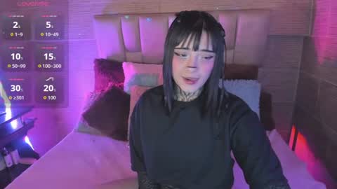 Snapshot of mia_cat05 chatting on 06-24-26, 05:28 Mia online show from 06-24-26, 05:28