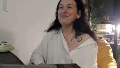 Snapshot of mia_clancy chatting on 11-27-25, 10:12 MIA online show from 11-27-25, 10:12