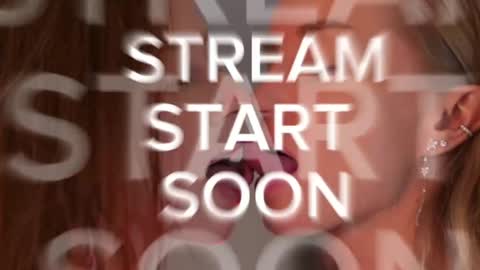 Snapshot of mia_cloudy chatting on 05-10-26, 01:27 Mia and friends online show from 05-10-26, 01:27