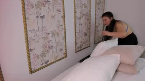 Snapshot of mia_collins96 chatting on 06-28-26, 02:28 M I A online show from 06-28-26, 02:28