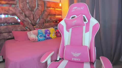 Snapshot of mia_coxx1 chatting on 01-05-25, 02:49 Mia online show from 01-05-25, 02:49