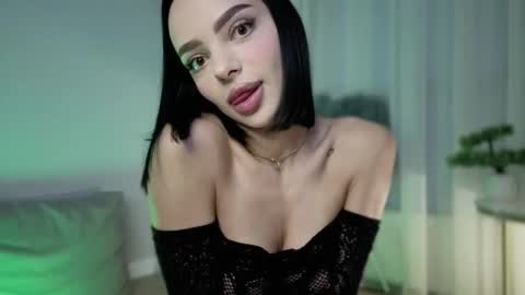 Snapshot of mia_cupcake chatting on 09-24-25, 04:10 Mia Cupcake online show from 09-24-25, 04:10