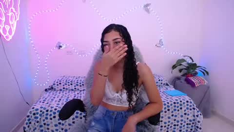 Snapshot of mia_cute_girl chatting on 06-02-26, 12:18 mia_cute_girl online show from 06-02-26, 12:18