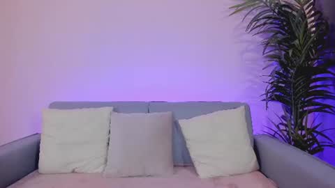 Sarah Luna online show from 07-23-26, 05:00
