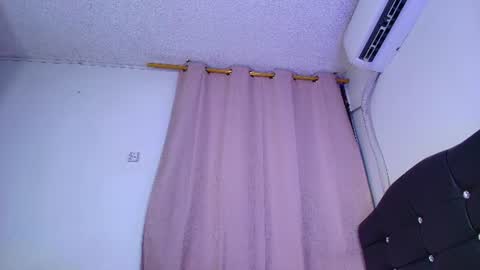 Snapshot of mia_depp chatting on 07-23-26, 01:58 Mia online show from 07-23-26, 01:58